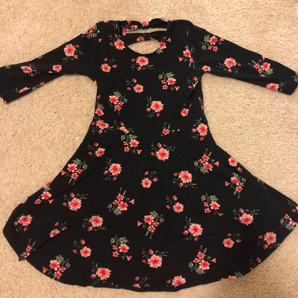 Forever 21 Girls Bow Tie Floral Dress